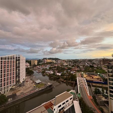 Riverside Opulent Nights At Sky Hotel 亞庇 外观 照片